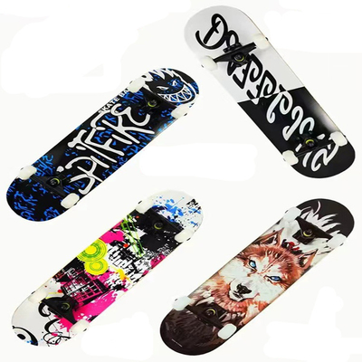 Μαύρο φέρον Skateboard κοριτσιών ροδών PU άμμου ξύλο σφενδάμνου 7 στρώματος